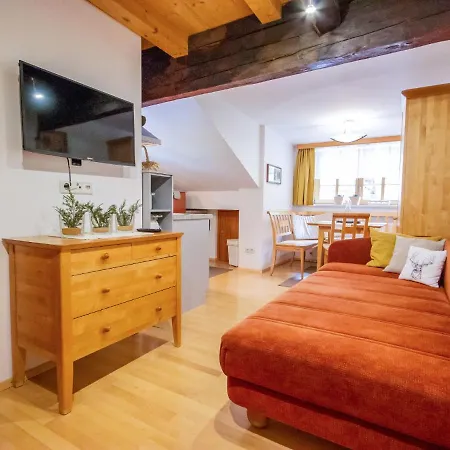 Lejlighed Beim Holzschnitzer-2 By Interhome