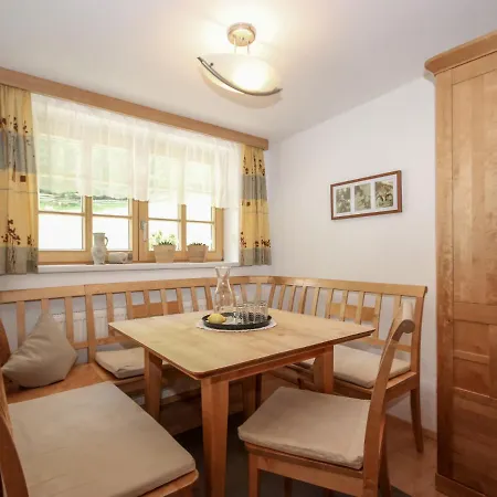 Beim Holzschnitzer-2 By Interhome דירה זולדן