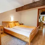 Appartamento Beim Holzschnitzer-2 By Interhome